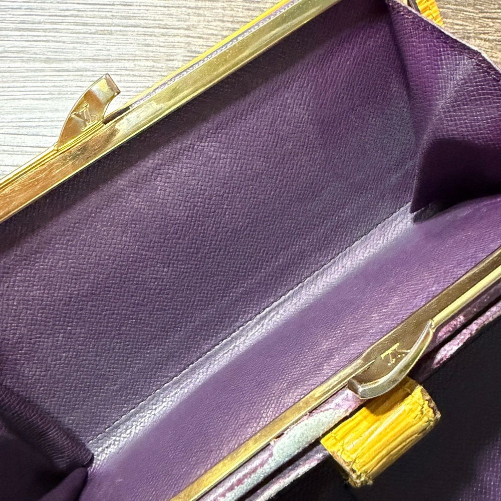 Authentic Louis Vuitton Yellow Epi Kiss Lock Wallet Vintage LV - Picture 15 of 16